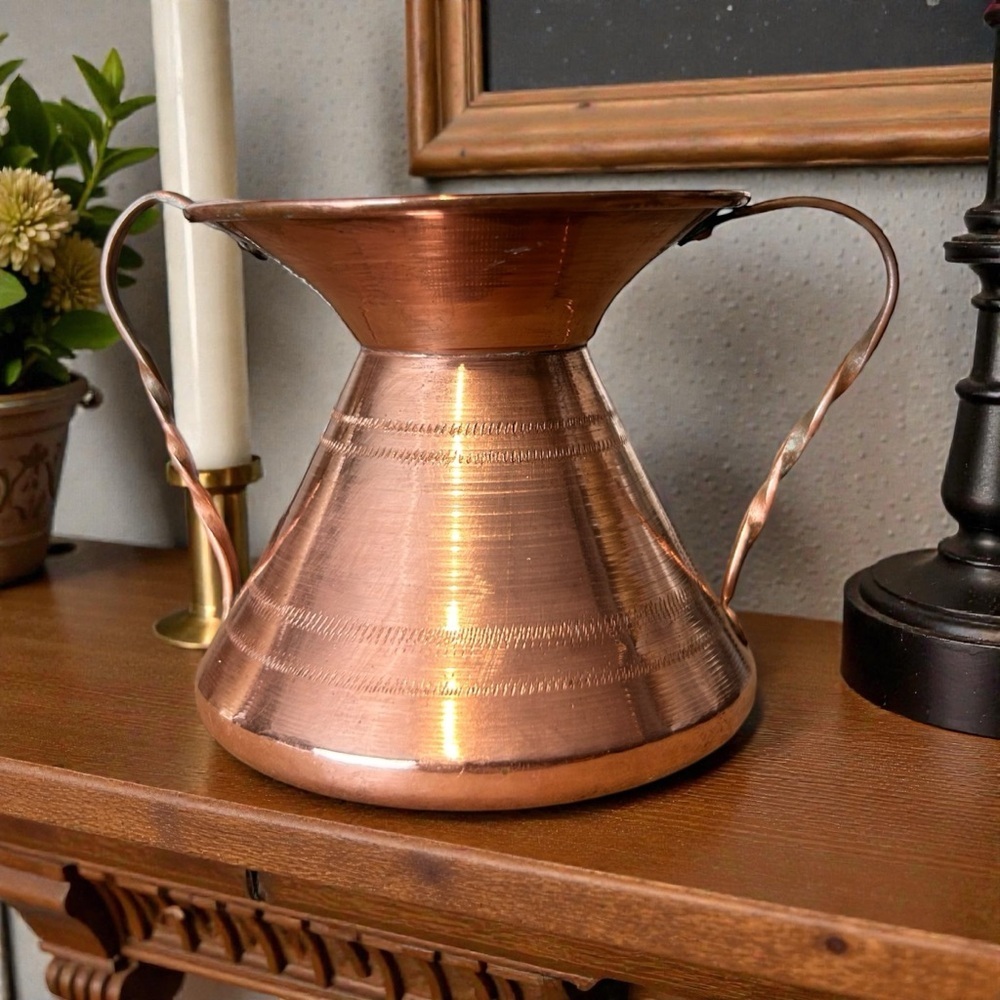 Vintage copper amphora-style water vase or spittoon, small, Rustic Collectible